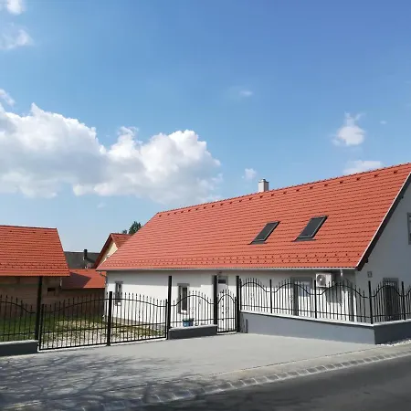 Bordoma Falusi Vendeghaz Penzion *